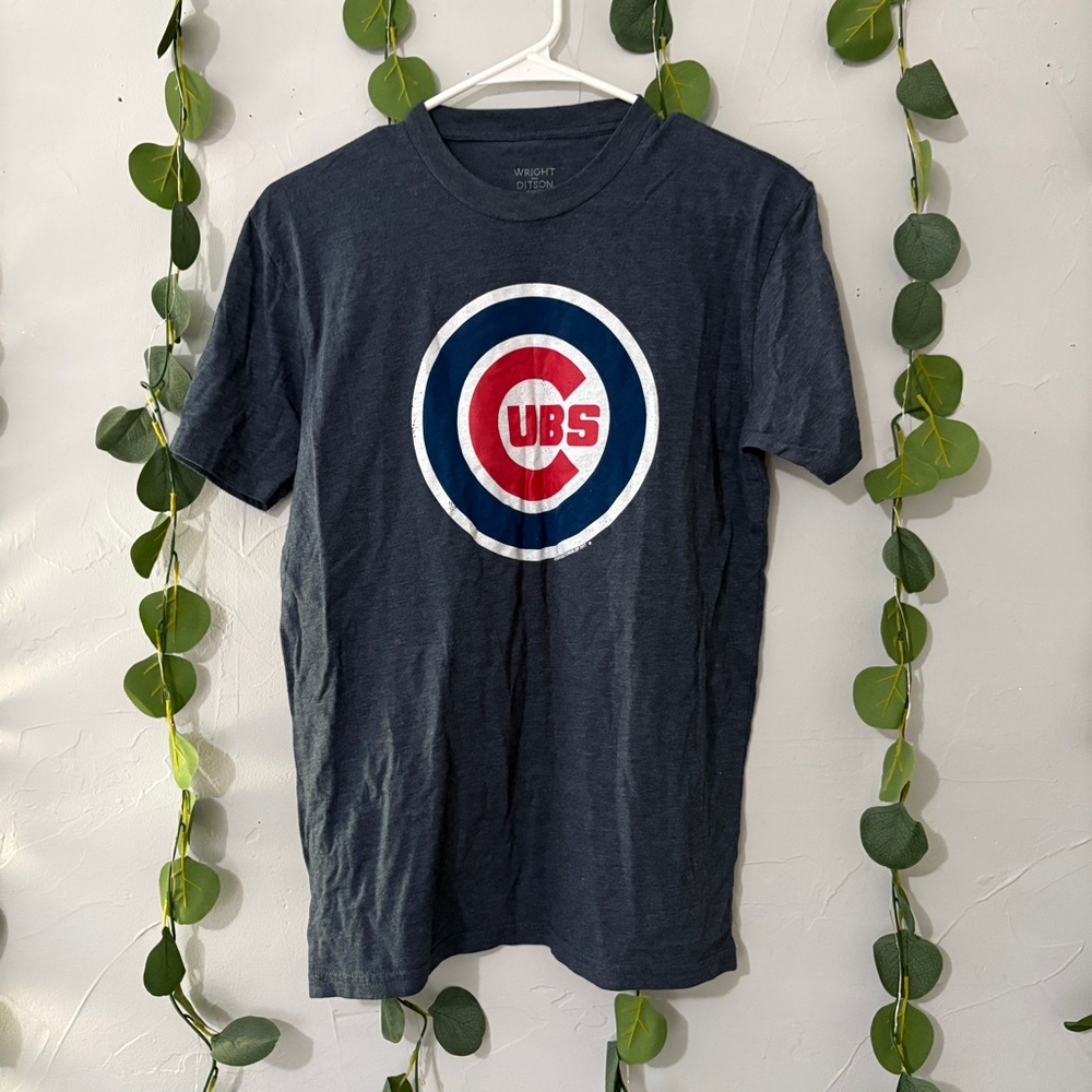 Short Sleeve Tee with Chicago Cubs Logo